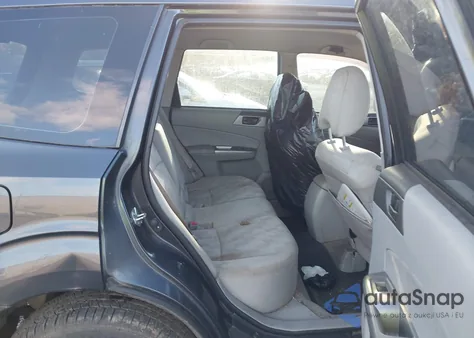 2010 Subaru Forester 2.5X z USA, uszkodzony, nr VIN JF2SH6BC8AG768637